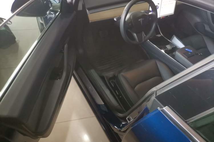 Used Tesla Model 3 2019 Standard Range Rear-Wheel Drive Upgraded Version (52 kWh) Driver Seat