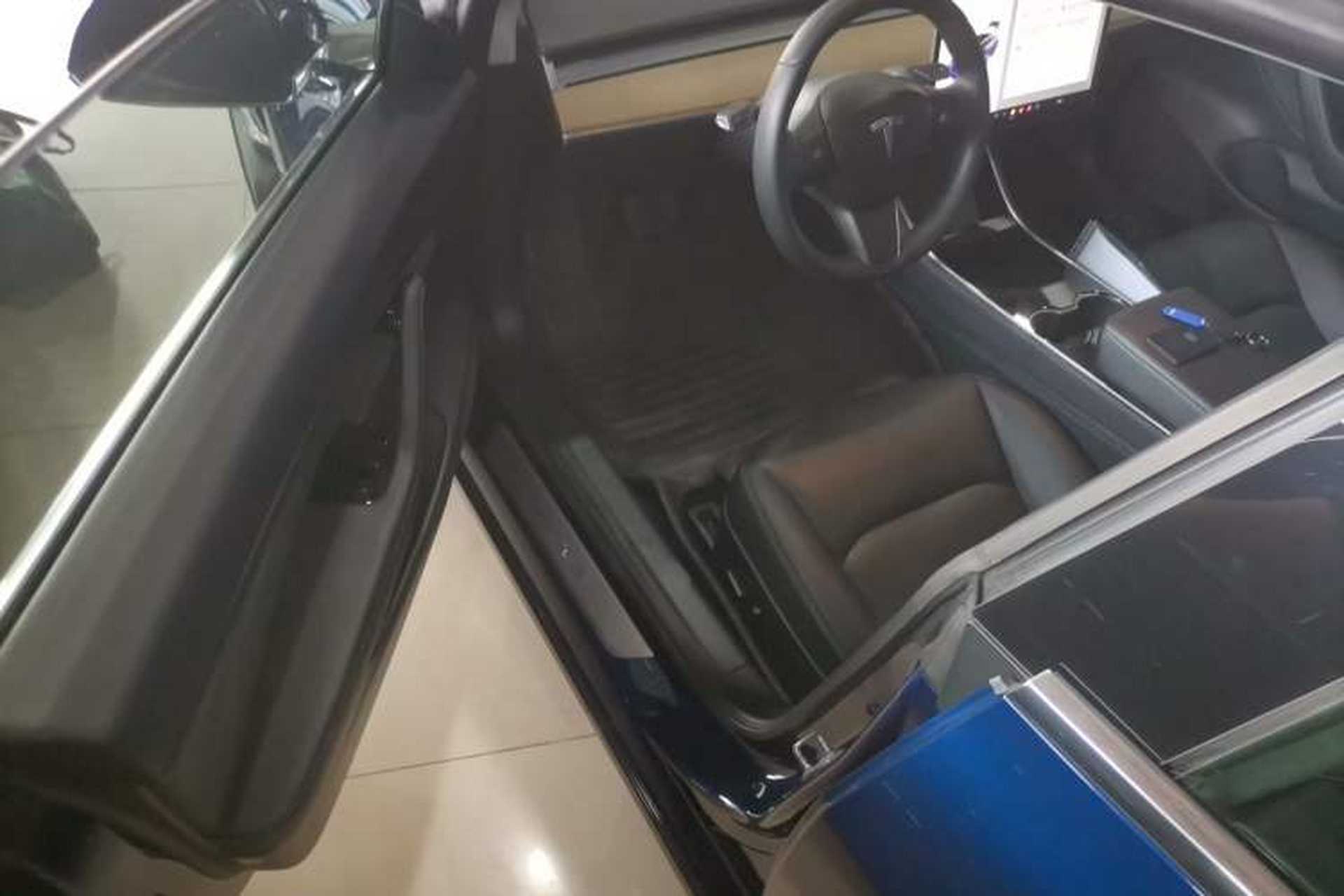 Used Tesla Model 3 2019 Standard Range Rear-Wheel Drive Upgraded Version (52 kWh) Driver Seat