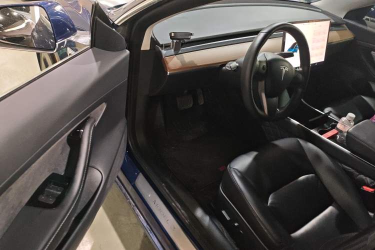 Used Tesla Model 3 2019 Standard Range Rear-Drive Upgraded Version
