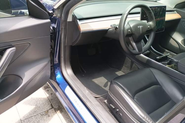 Used Tesla Model 3 2019 Standard Range Rear-Wheel Drive Upgraded Version (60 kWh) Driver Seat