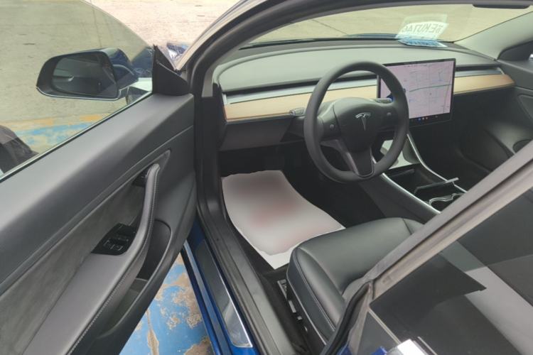 Used Tesla Model 3 2019 Long-Range All-Wheel-Drive Version Driver Seat