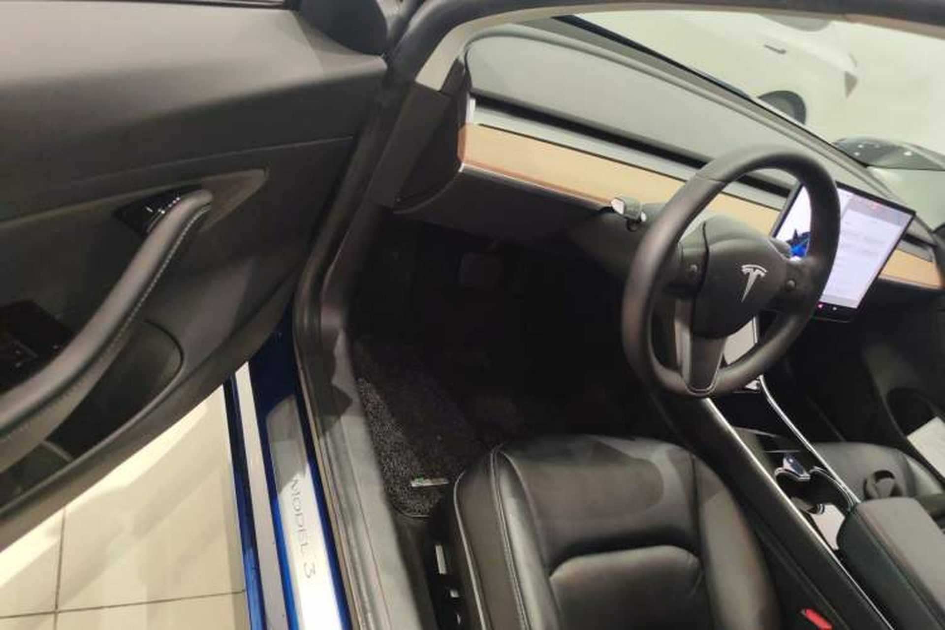 Used Tesla Model 3 2019 Standard Range Rear-Wheel Drive Upgraded Version (52 kWh) Driver Seat