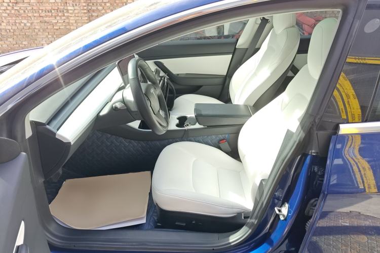 Used Tesla Model 3 2019 Long-Range All-Wheel-Drive Version Driver Seat