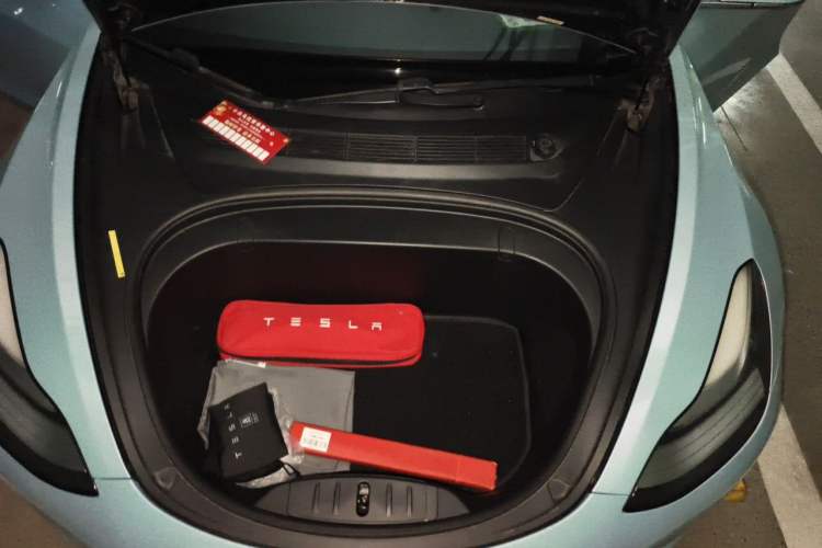 Used Tesla Model 3 2019 Long-Range Rear-Wheel-Drive Version Engine Bay