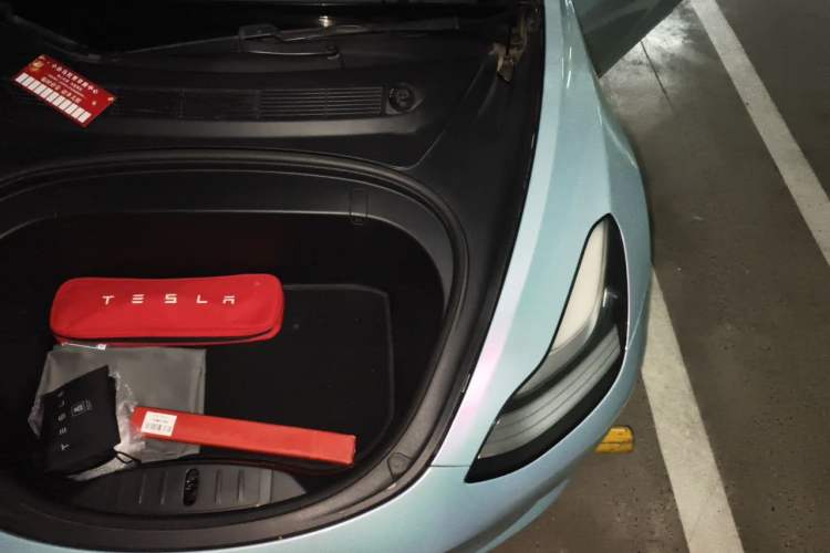 Used Tesla Model 3 2019 Long-Range Rear-Wheel-Drive Version Engine Bay Left