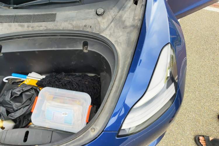 Used Tesla Model 3 2019 Long-Range All-Wheel-Drive Version Engine Bay Left