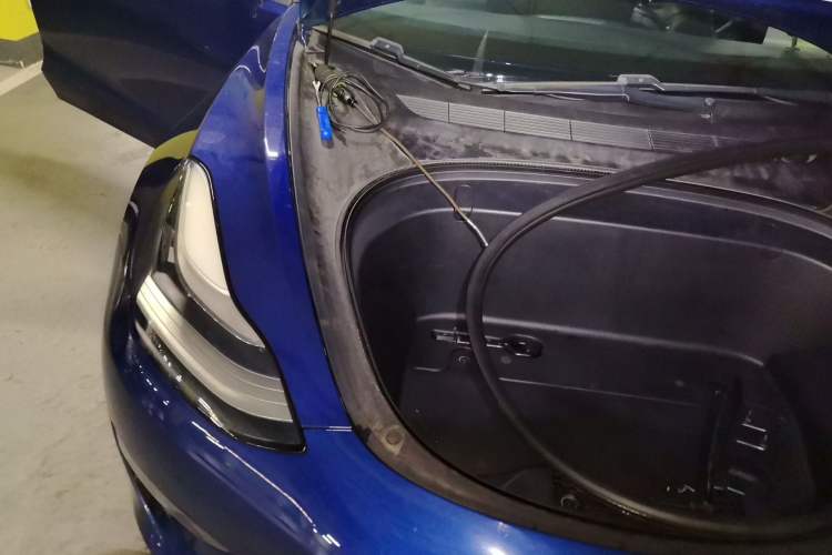 Used Tesla Model 3 2019 Long-Range Rear-Wheel-Drive Version Engine Bay Right
