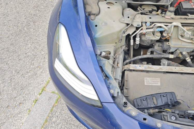 Used Tesla Model 3 2019 Long-Range All-Wheel-Drive Version Engine Bay Right