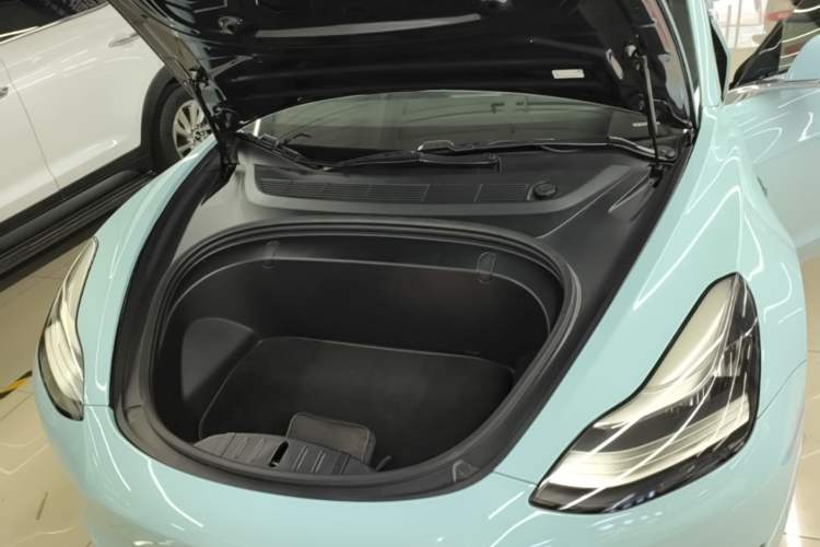 Used Tesla Model 3 2019 Long-Range Rear-Wheel-Drive Version Engine Bay