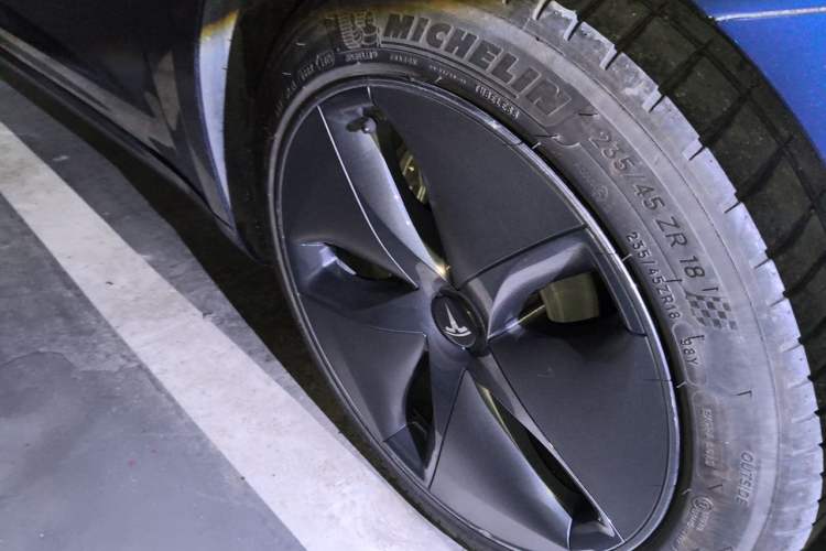 Used Tesla Model 3 2019 Standard Range Rear-Drive Upgraded Version Exterior 1