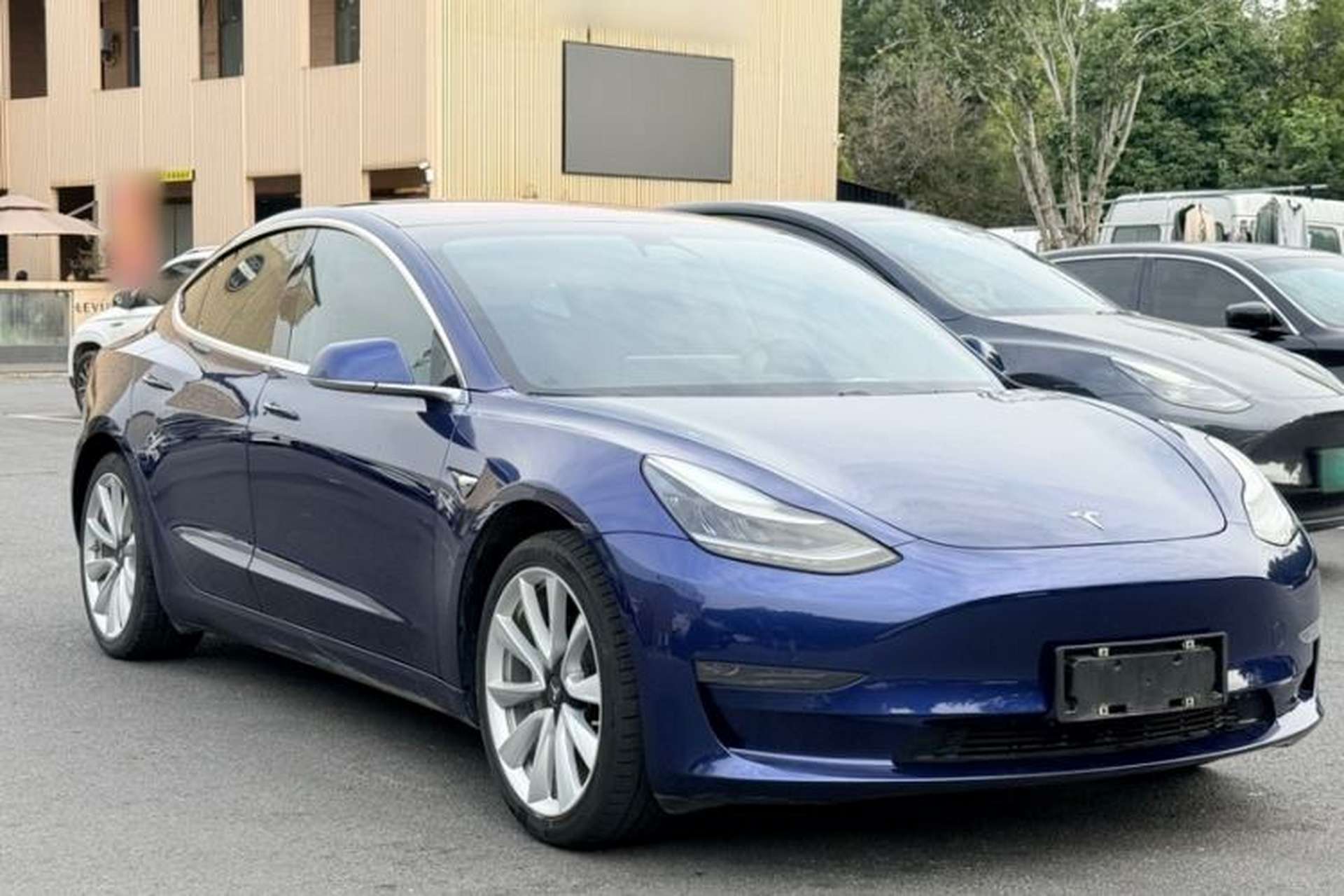 Used Tesla Model 3 2019 Long-Range Rear-Wheel-Drive Version Exterior 1
