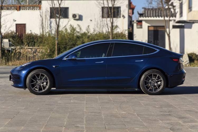 Used Tesla Model 3 2019 Standard Range Rear-Drive Upgraded Version Exterior 2