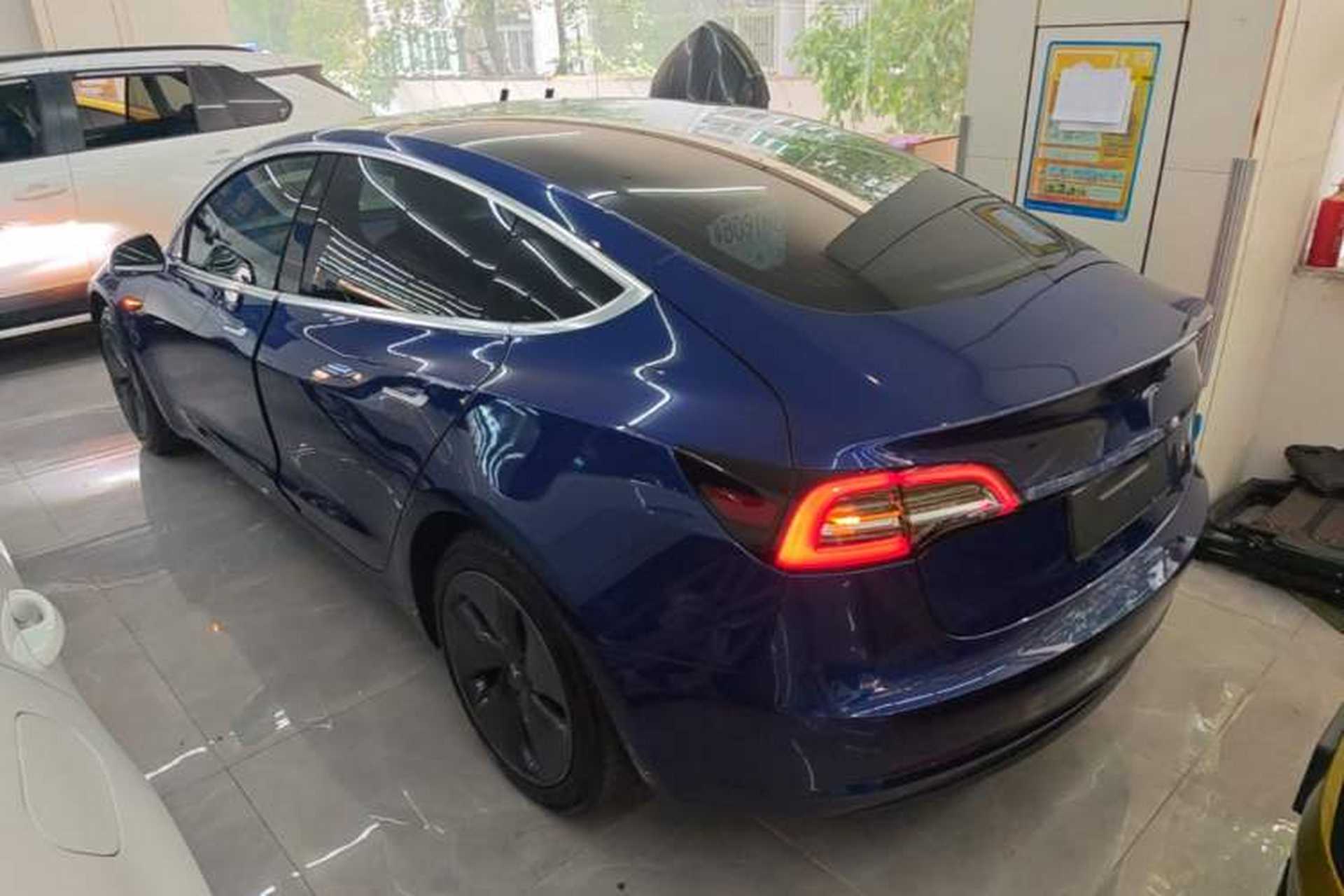 Used Tesla Model 3 2019 Standard Range Rear-Wheel Drive Upgraded Version (52 kWh) Exterior 2