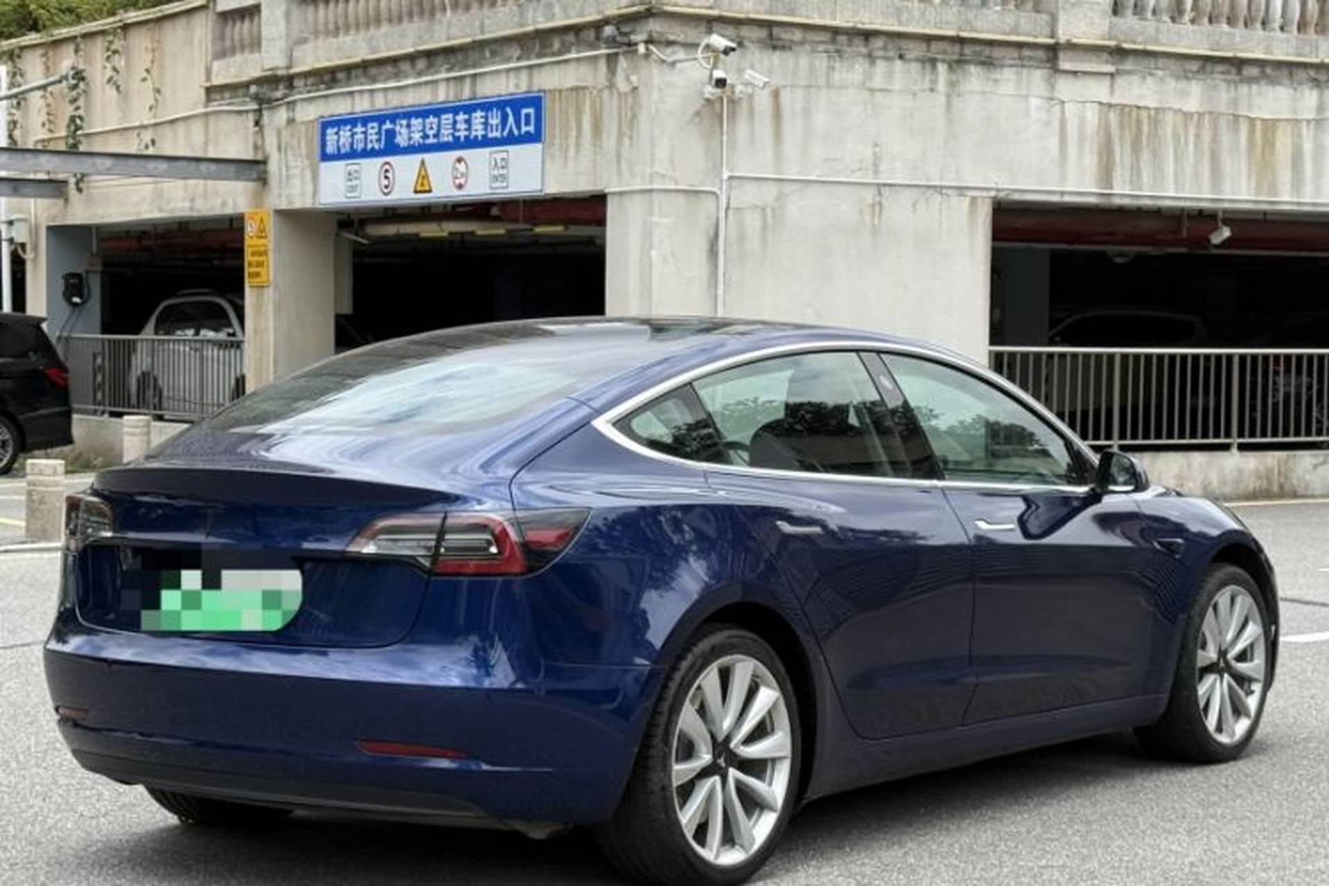 Used Tesla Model 3 2019 Standard Range Rear-Drive Upgraded Version Exterior 3