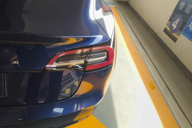 Used Tesla Model 3 2019 Long-Range Rear-Wheel-Drive Version Exterior 3