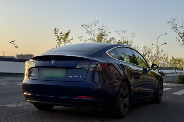 Used Tesla Model 3 2019 Standard Range Rear-Drive Upgraded Version Exterior 4
