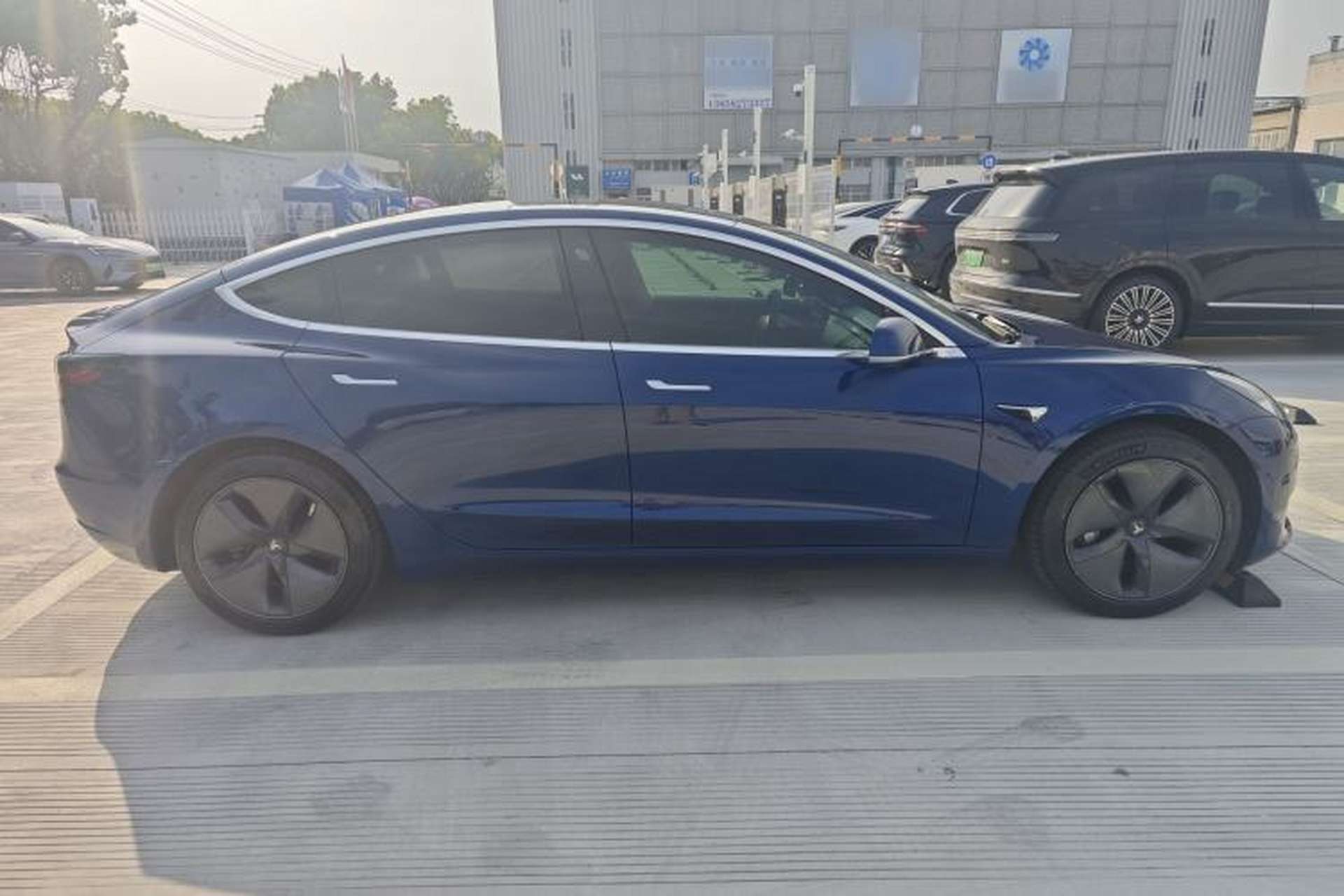 Used Tesla Model 3 2019 Standard Range Rear-Drive Upgraded Version Exterior 4
