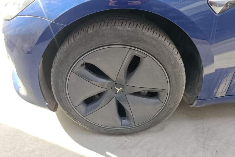 Used Tesla Model 3 2019 Long-Range All-Wheel-Drive Version Exterior 4