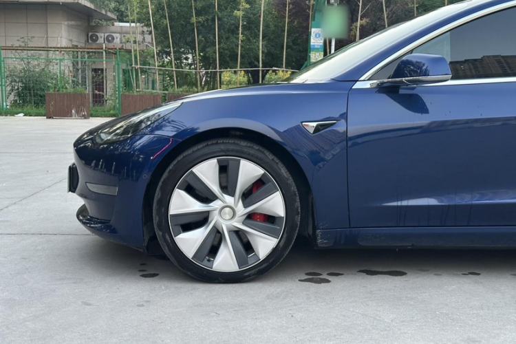 Used Tesla Model 3 2019 Performance High-Performance All-Wheel-Drive Version Exterior 4