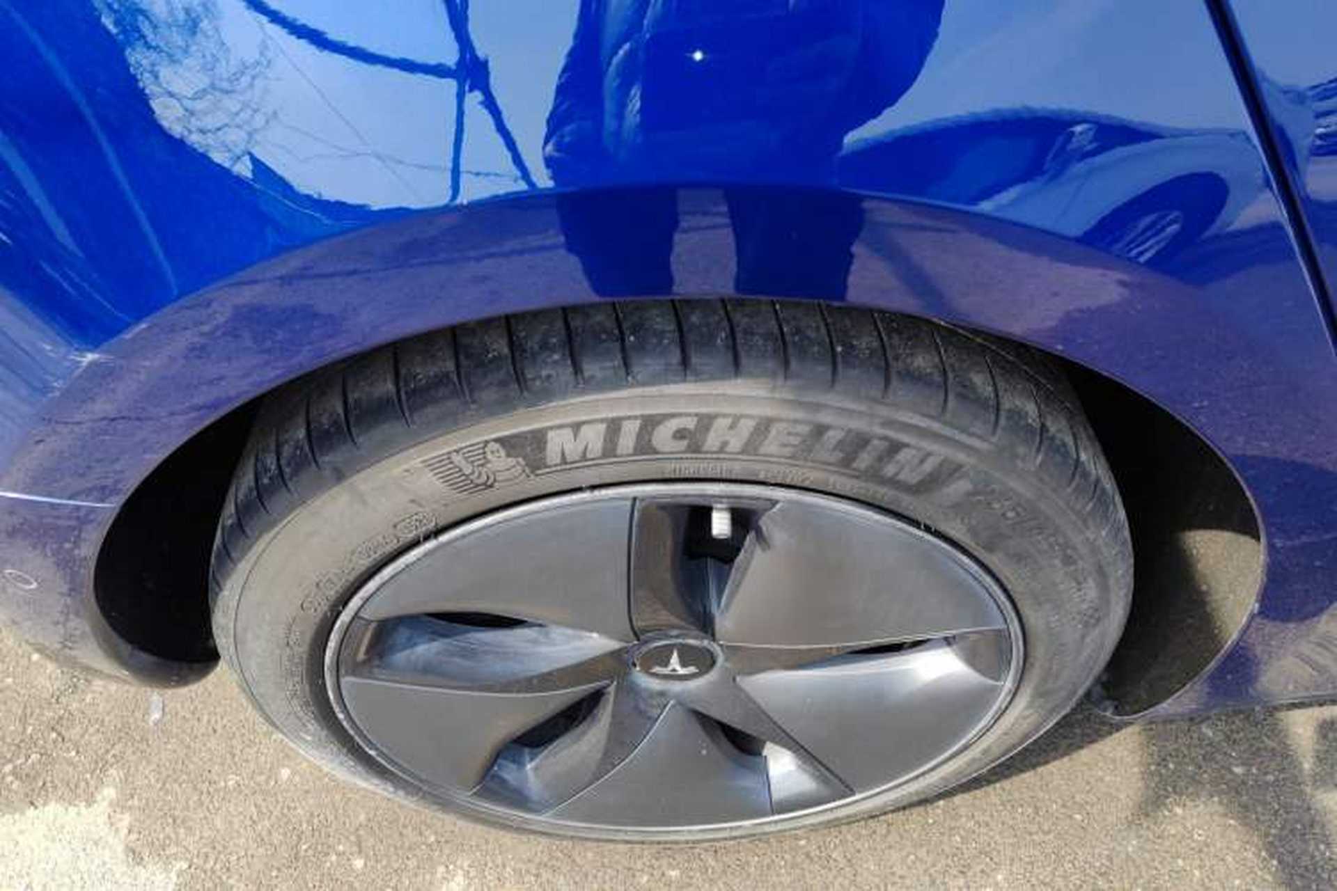 Used Tesla Model 3 2019 Standard Range Rear-Drive Upgraded Version Exterior 5