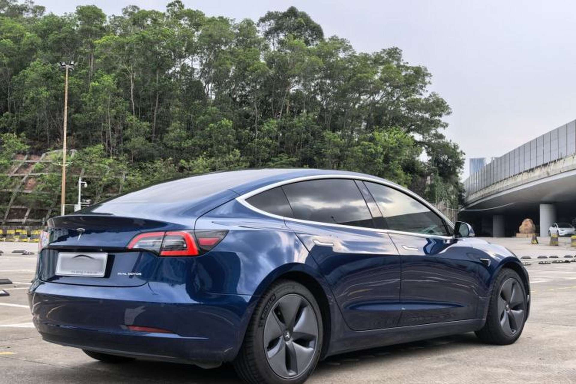 Used Tesla Model 3 2019 Long-Range All-Wheel-Drive Version Exterior 5
