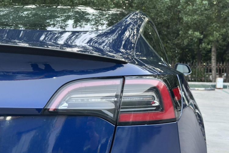 Used Tesla Model 3 2019 Performance High-Performance All-Wheel-Drive Version Exterior 7