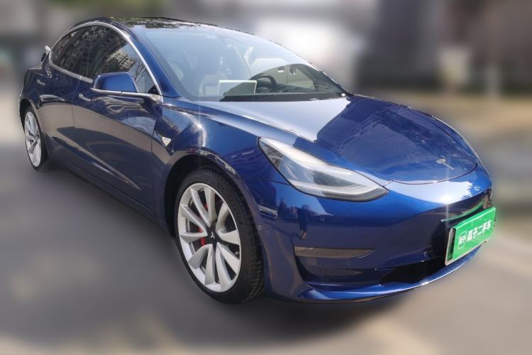 Used Tesla Model 3 2019 Long-Range Rear-Wheel-Drive Version Front Right 45 Deg