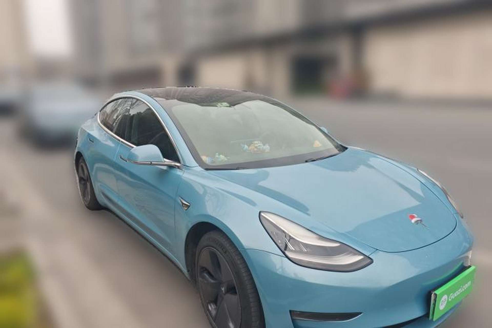 Used Tesla Model 3 2019 Long-Range Rear-Wheel-Drive Version Front Right 45 Deg