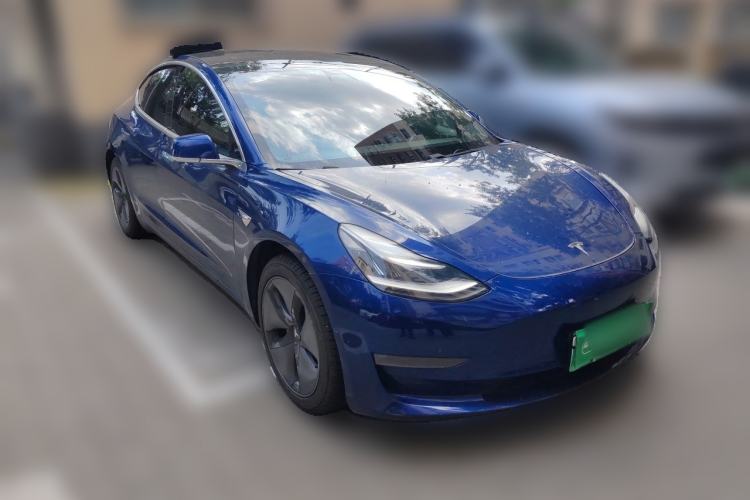 Used Tesla Model 3 2019 Long-Range All-Wheel-Drive Version Front Right 45 Deg