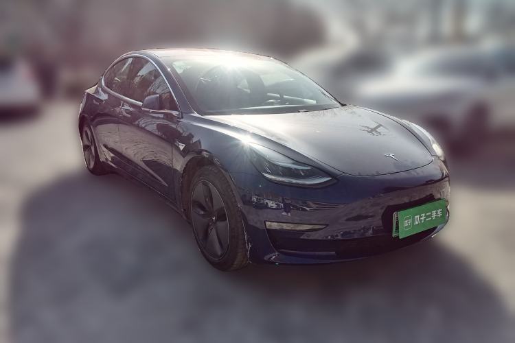 Used Tesla Model 3 2019 Long-Range Rear-Wheel-Drive Version Front Right 45 Deg