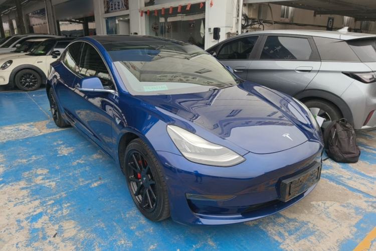 Used Tesla Model 3 2019 Long-Range All-Wheel-Drive Version Front Right 45 Deg