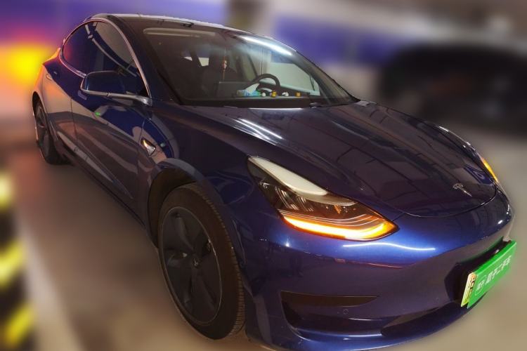Used Tesla Model 3 2019 Standard Range Rear-Drive Upgraded Version Front Right 45 Deg