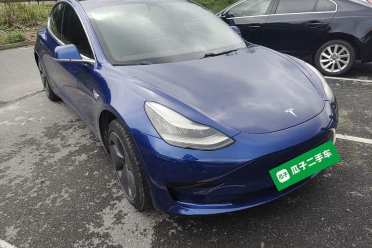 Used Tesla Model 3 2019 Standard Range Rear-Wheel Drive Upgraded Version (60 kWh) Front Right 45 Deg
