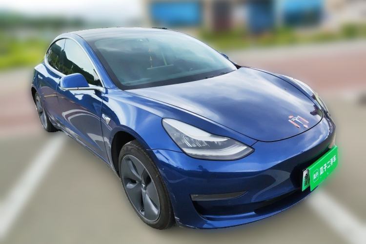 Used Tesla Model 3 2019 Long-Range All-Wheel-Drive Version Front Right 45 Deg