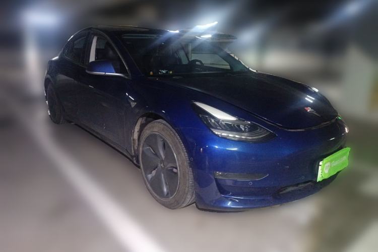 Used Tesla Model 3 2019 Long-Range Rear-Wheel-Drive Version Front Right 45 Deg