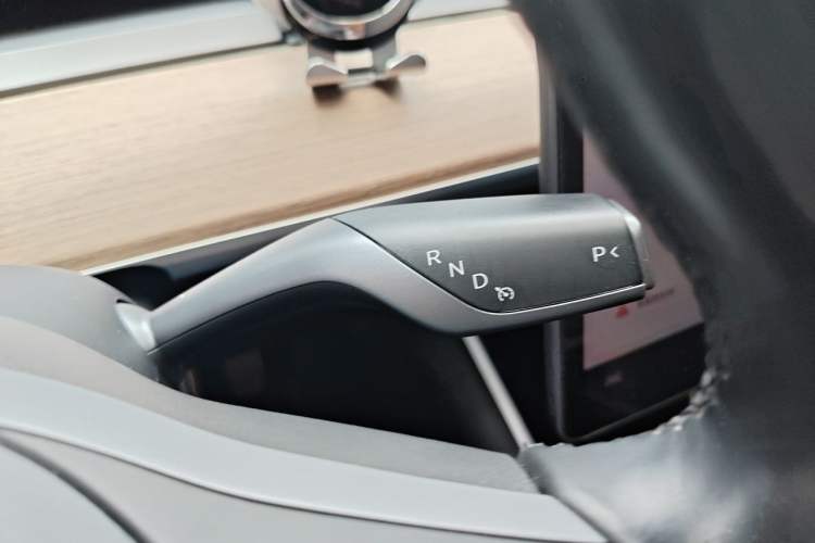 Used Tesla Model 3 2019 Long-Range Rear-Wheel-Drive Version Gear Lever