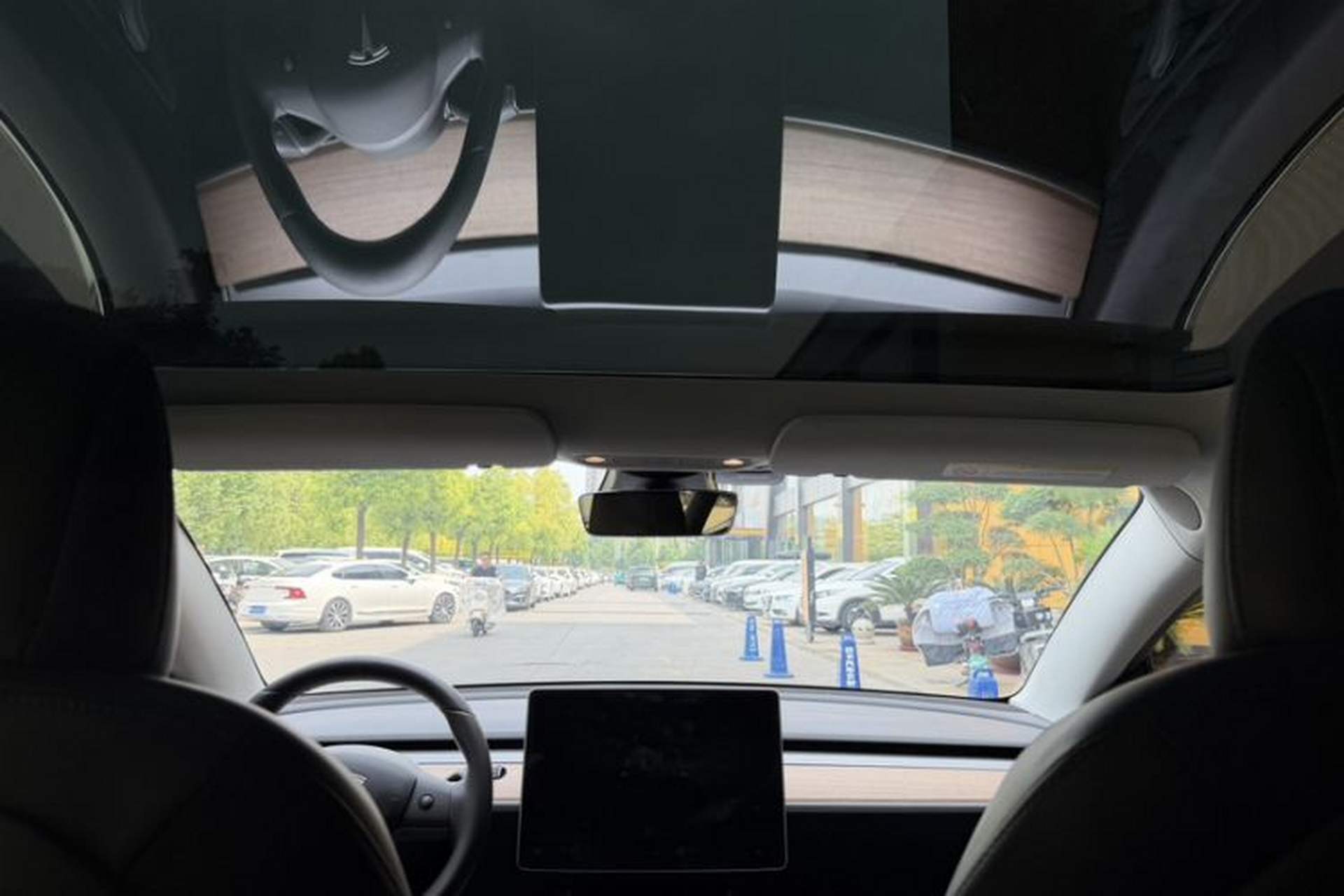 Used Tesla Model 3 2019 Long-Range Rear-Wheel-Drive Version Headliner
