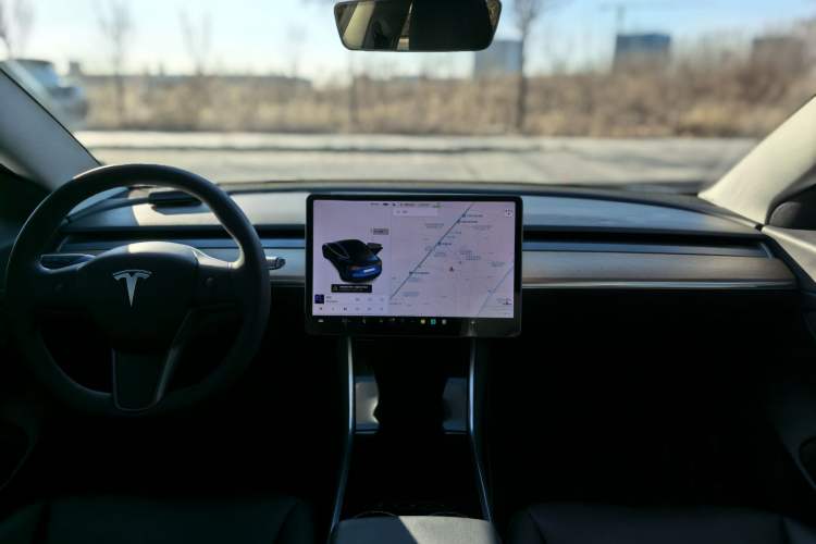 Used Tesla Model 3 2019 Standard Range Rear-Drive Upgraded Version Instrument Cluster