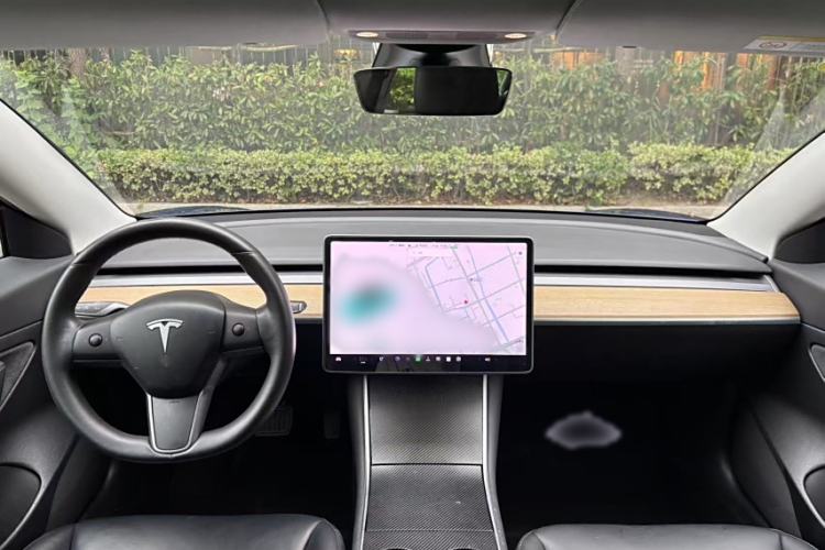 Used Tesla Model 3 2019 Standard Range Rear-Wheel Drive Upgraded Version (52 kWh) Interior 1