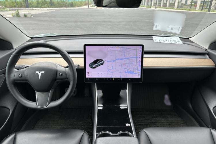 Used Tesla Model 3 2019 Standard Range Rear-Drive Upgraded Version Interior 1