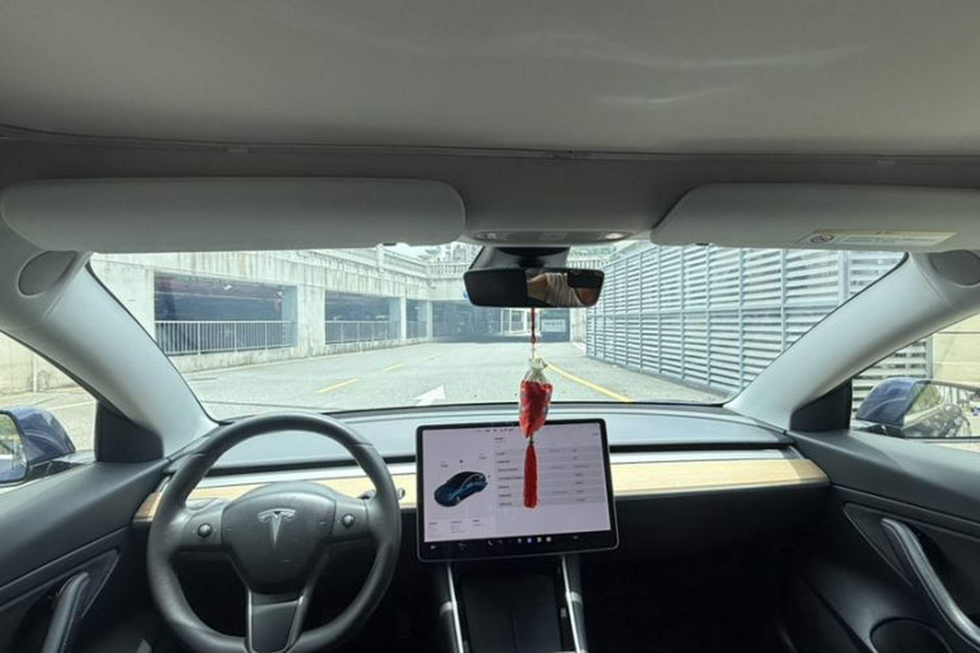 Used Tesla Model 3 2019 Standard Range Rear-Drive Upgraded Version Interior 11