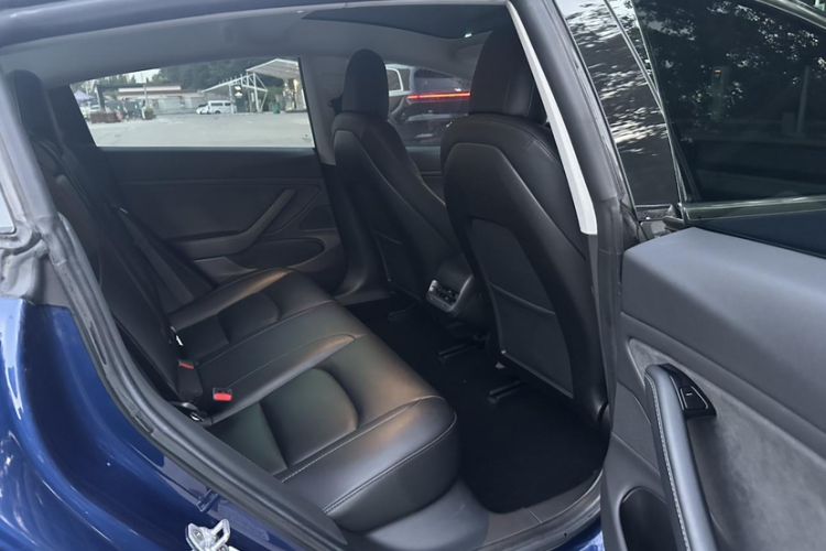 Used Tesla Model 3 2019 Performance High-Performance All-Wheel-Drive Version Interior 2