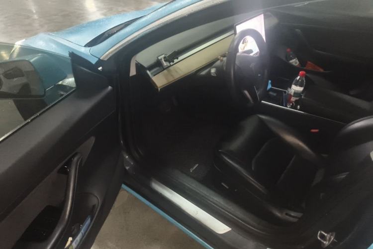 Used Tesla Model 3 2019 Standard Range Rear-Drive Upgraded Version Interior 3