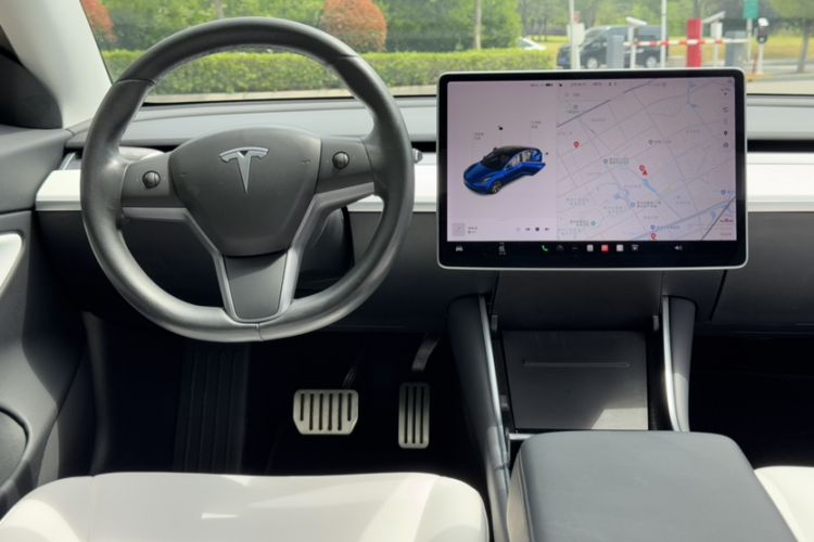 Used Tesla Model 3 2019 Performance High-Performance All-Wheel-Drive Version Interior 3