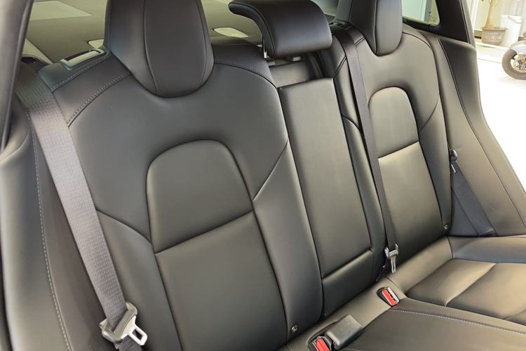 Used Tesla Model 3 2019 Standard Range Rear-Drive Upgraded Version Interior 3