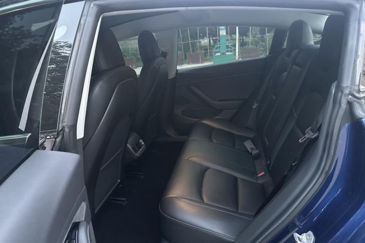 Used Tesla Model 3 2019 Performance High-Performance All-Wheel-Drive Version Interior 4