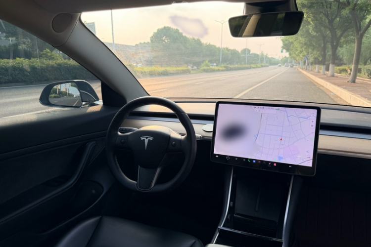 Used Tesla Model 3 2019 Standard Range Rear-Drive Upgraded Version Interior 4