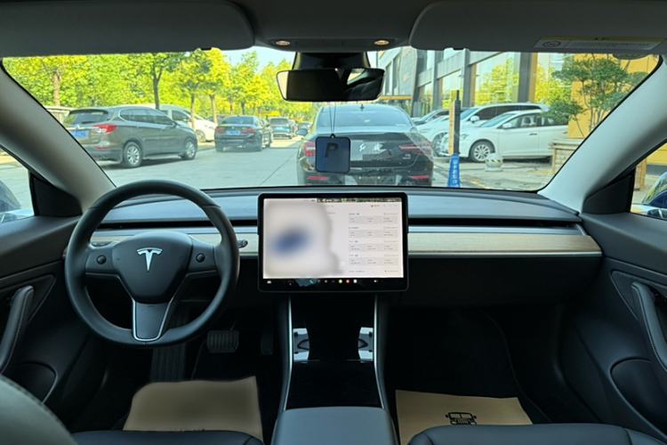 Used Tesla Model 3 2019 Long-Range Rear-Wheel-Drive Version Interior 6