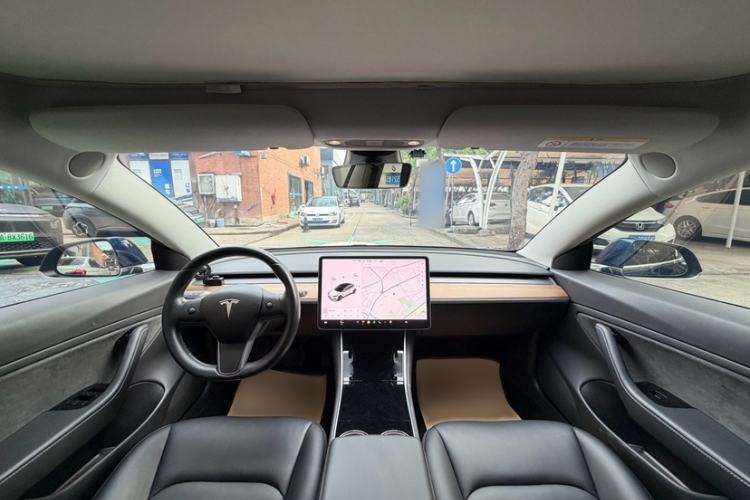 Used Tesla Model 3 2019 Long-Range Rear-Wheel-Drive Version Interior 7
