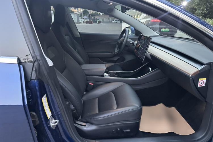 Used Tesla Model 3 2019 Performance High-Performance All-Wheel-Drive Version Interior 9